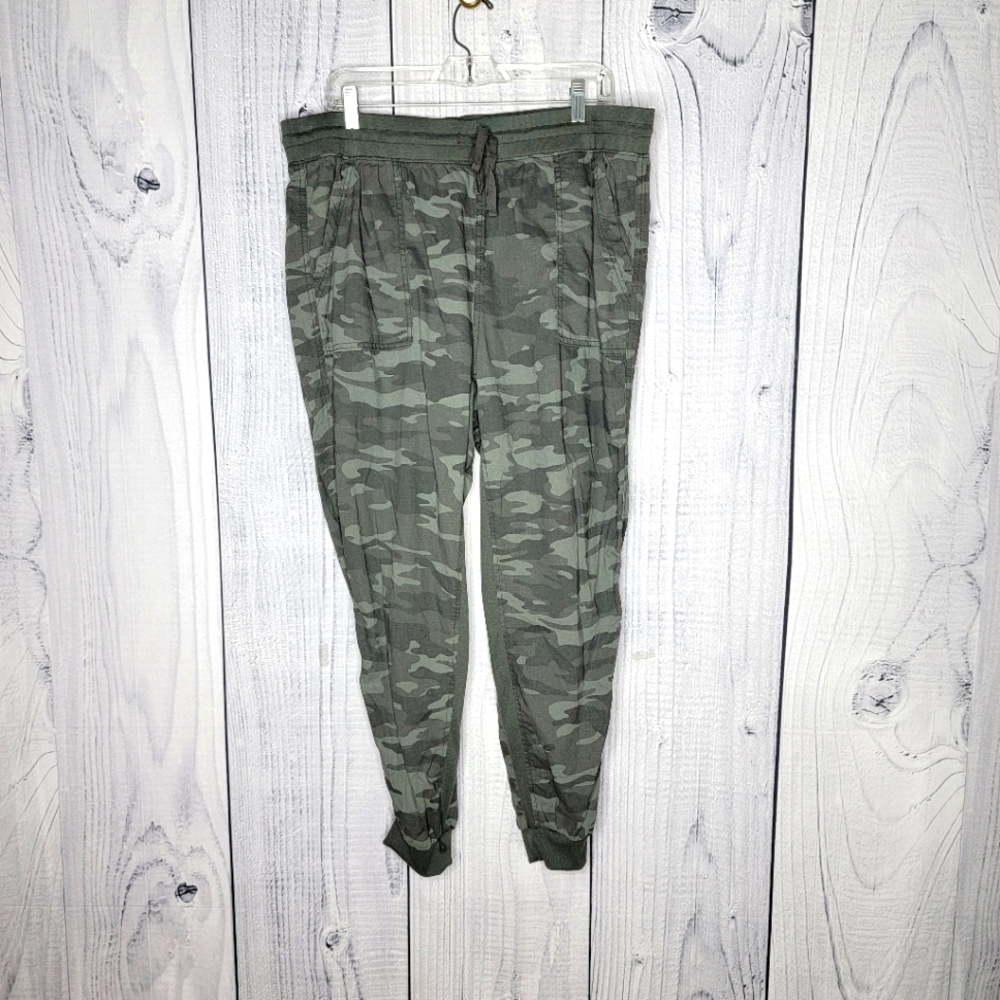 **Seven7 came joggers sz. XL